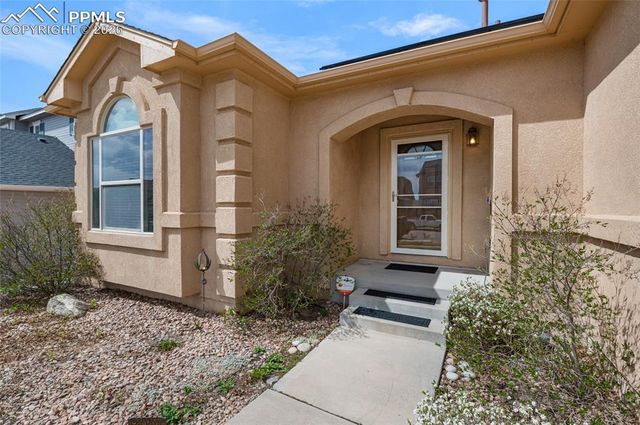 5810 Wolf Village Drive, Colorado Springs, CO 80924