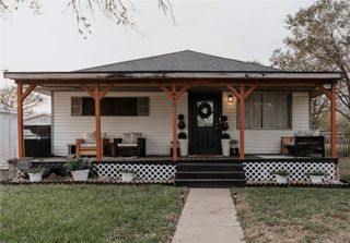 633 Tutt Ave, Taft, TX 78390