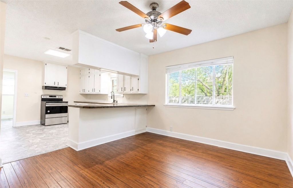 633 Tutt Ave, Taft, TX 78390 — photo 2