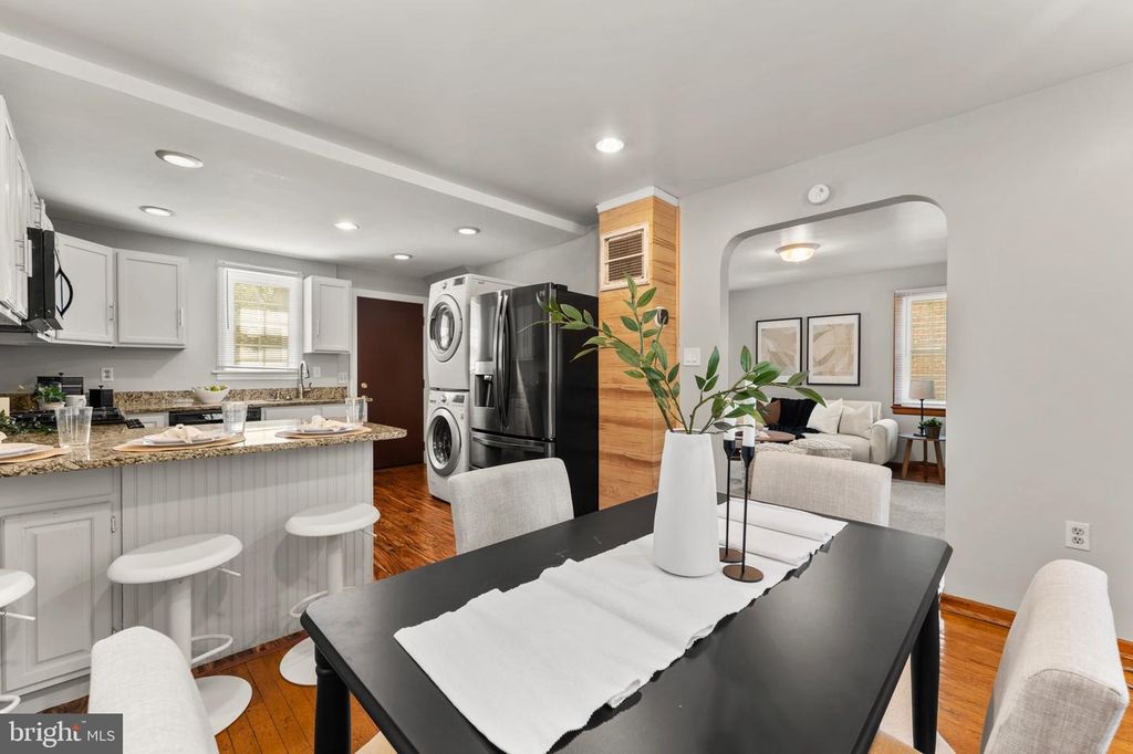 Image 14 of property listing at 5615 QUEENS CHAPEL RD, Hyattsville, MD 20782