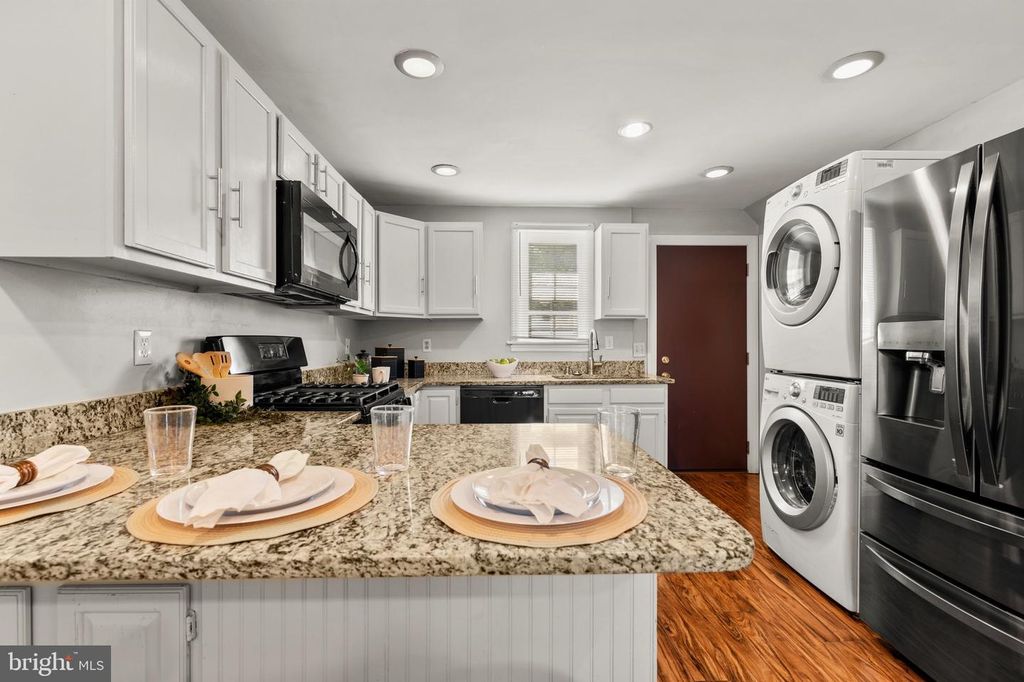 Image 15 of property listing at 5615 QUEENS CHAPEL RD, Hyattsville, MD 20782