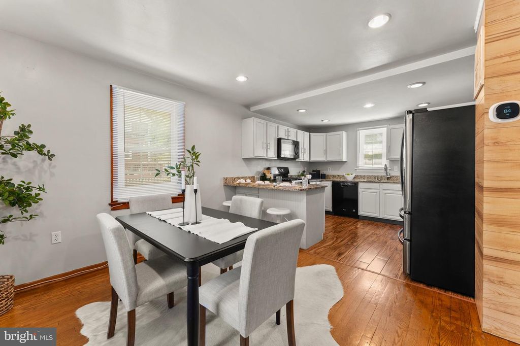 Image 18 of property listing at 5615 QUEENS CHAPEL RD, Hyattsville, MD 20782