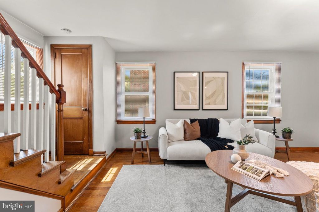 Image 27 of property listing at 5615 QUEENS CHAPEL RD, Hyattsville, MD 20782