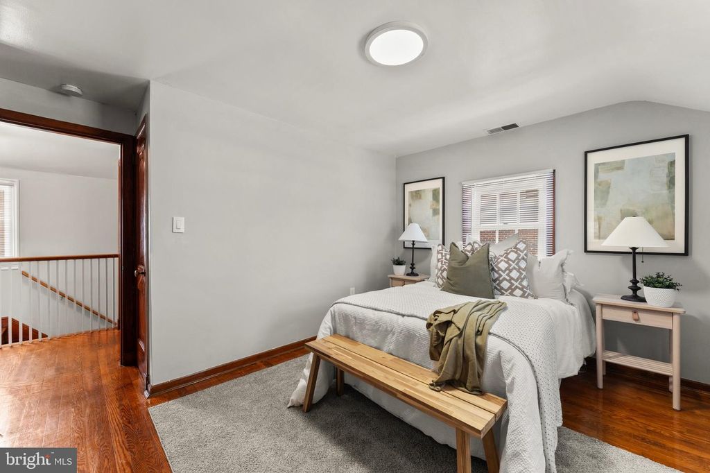 Image 32 of property listing at 5615 QUEENS CHAPEL RD, Hyattsville, MD 20782