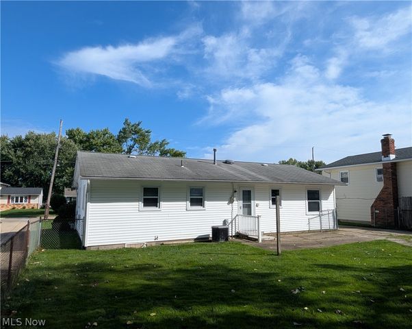 7502 Goldenrod Drive, Mentor On The Lake, OH 44060