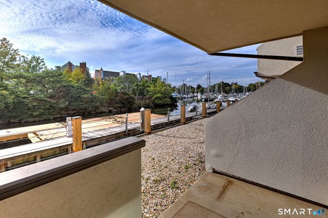 105 Harbor Drive APT 107, Stamford, CT 06902