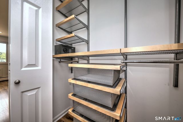 105 Harbor Drive APT 107, Stamford, CT 06902