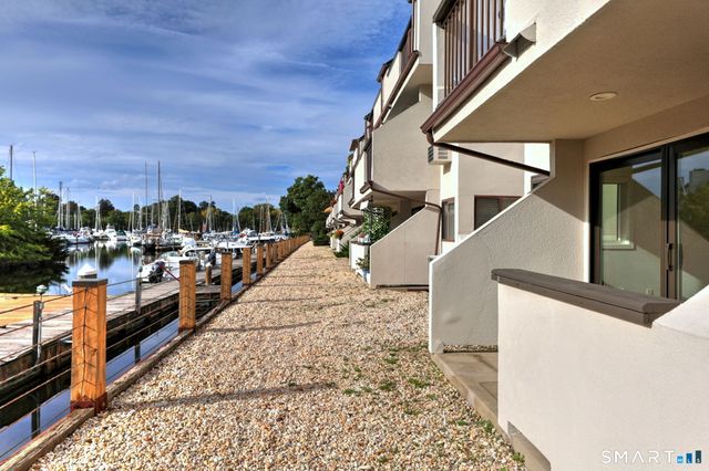 105 Harbor Drive APT 107, Stamford, CT 06902