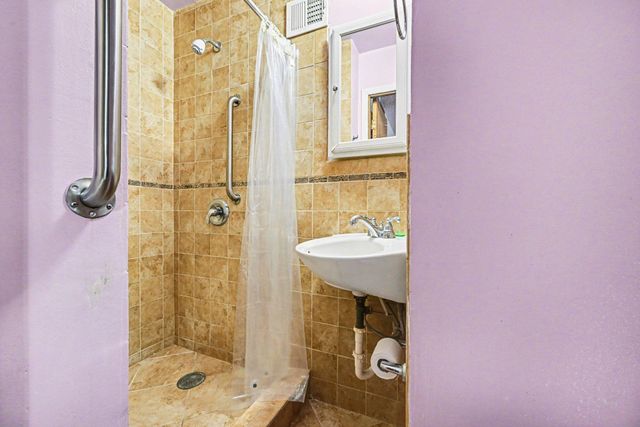 7036 Portland Avenue S, Richfield, MN 55423