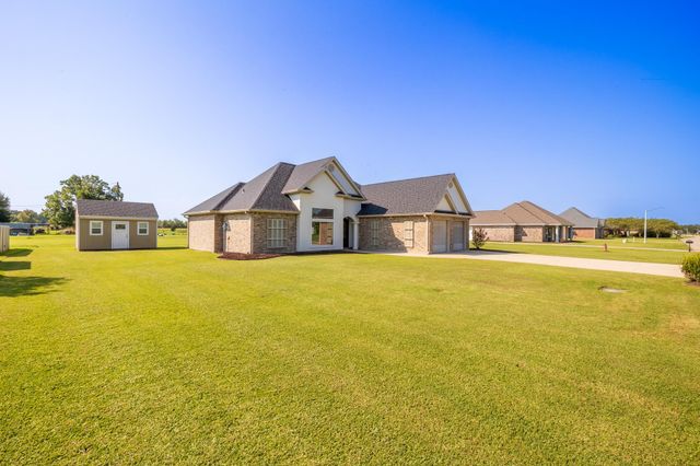 149 Bayou Crossing Drive, Raceland, LA 70394