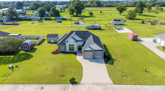 149 Bayou Crossing Drive, Raceland, LA 70394