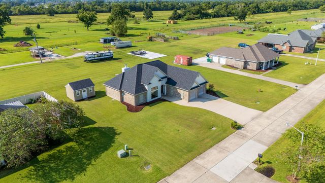 149 Bayou Crossing Drive, Raceland, LA 70394