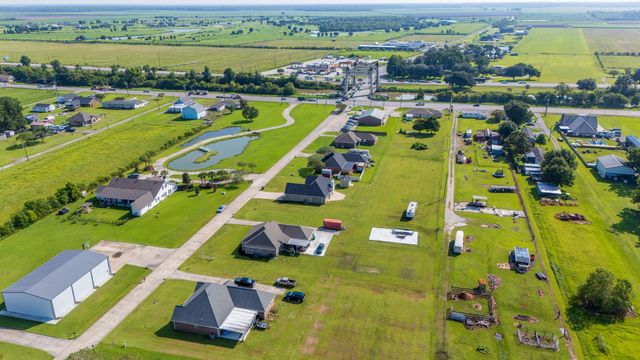 149 Bayou Crossing Drive, Raceland, LA 70394