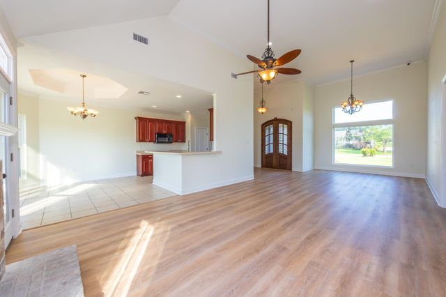 149 Bayou Crossing Drive, Raceland, LA 70394