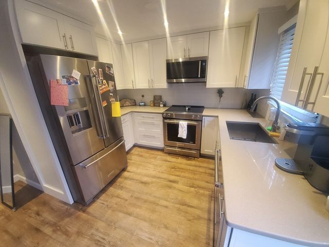 20 Bennett St B, Wakefield, MA 01880