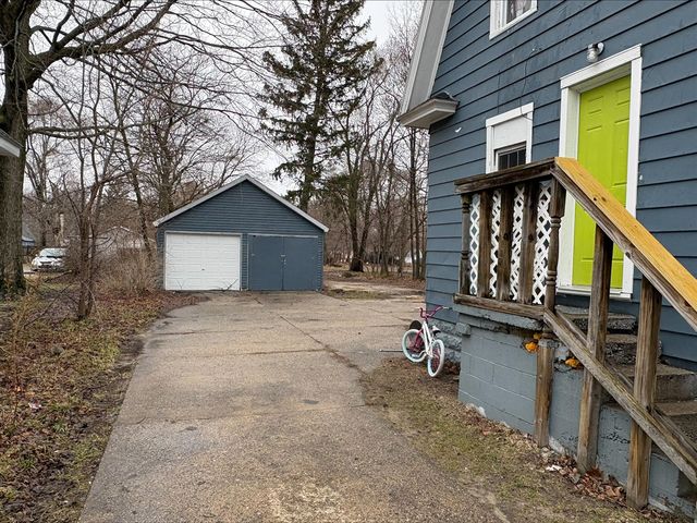 314 W Southern Avenue, Muskegon, MI 49441