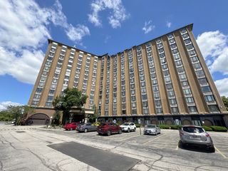 1 Renaissance Place 617, Palatine, IL 60067