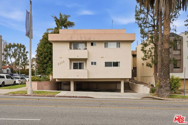 2332 S Beverly Glen Boulevard 5, Los Angeles, CA 90064