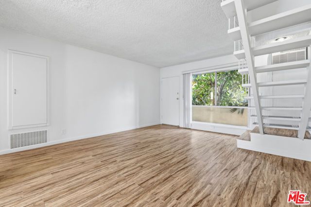2332 S Beverly Glen Boulevard 5, Los Angeles, CA 90064