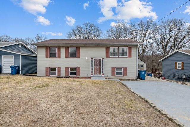 104 Girard Street, Port Byron, IL 61275