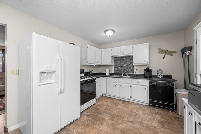 104 Girard Street, Port Byron, IL 61275