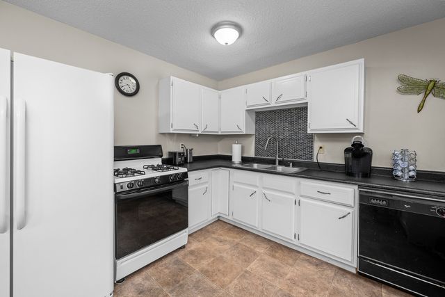 104 Girard Street, Port Byron, IL 61275