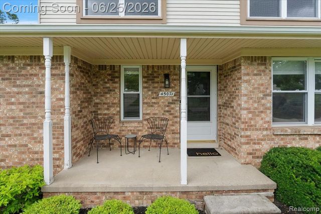 45071 Yorkshire Drive, Novi, MI 48375