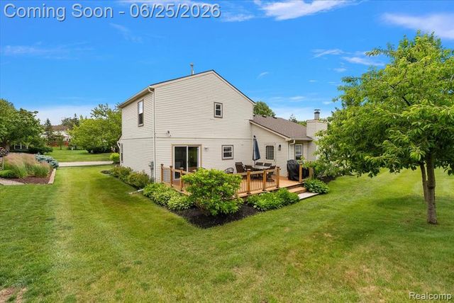 45071 Yorkshire Drive, Novi, MI 48375