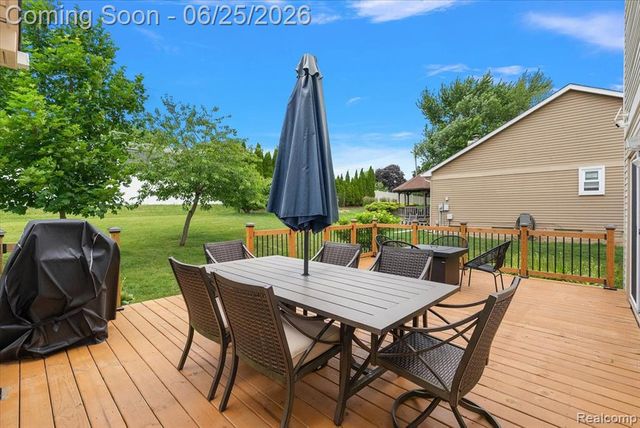 45071 Yorkshire Drive, Novi, MI 48375