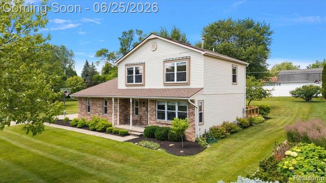 45071 Yorkshire Drive, Novi, MI 48375