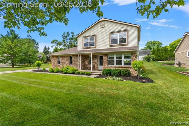 45071 Yorkshire Drive, Novi, MI 48375