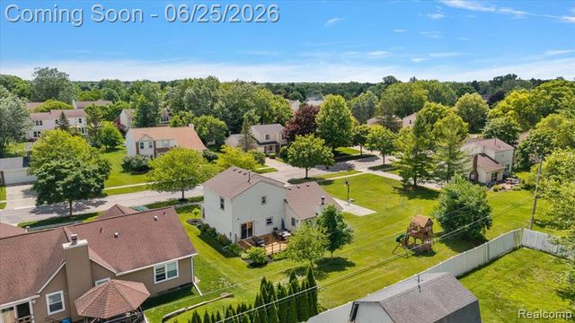 45071 Yorkshire Drive, Novi, MI 48375