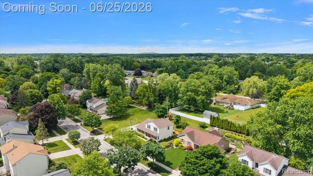 45071 Yorkshire Drive, Novi, MI 48375