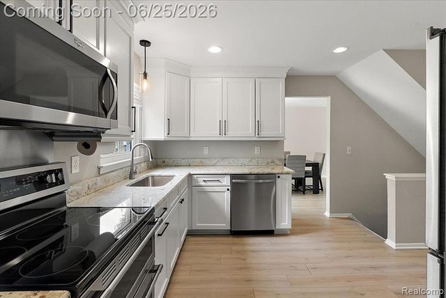 45071 Yorkshire Drive, Novi, MI 48375