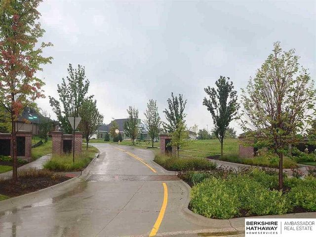 1722 S 129 Plaza Circle, Omaha, NE 68144