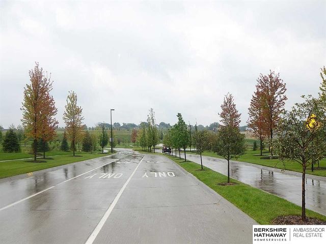 1722 S 129 Plaza Circle, Omaha, NE 68144