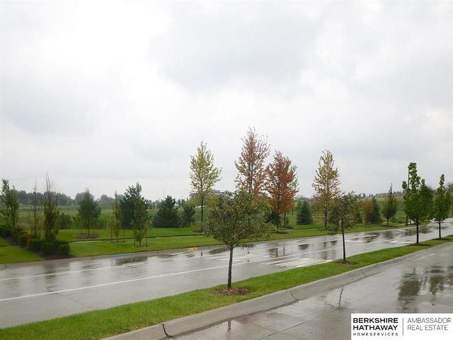 1722 S 129 Plaza Circle, Omaha, NE 68144