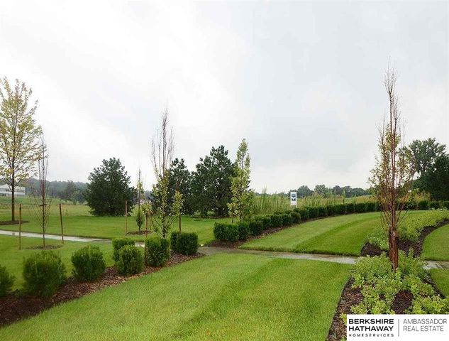 1722 S 129 Plaza Circle, Omaha, NE 68144