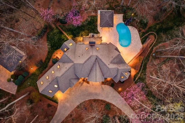 1043 Rolling Green Drive, Newton, NC 28658