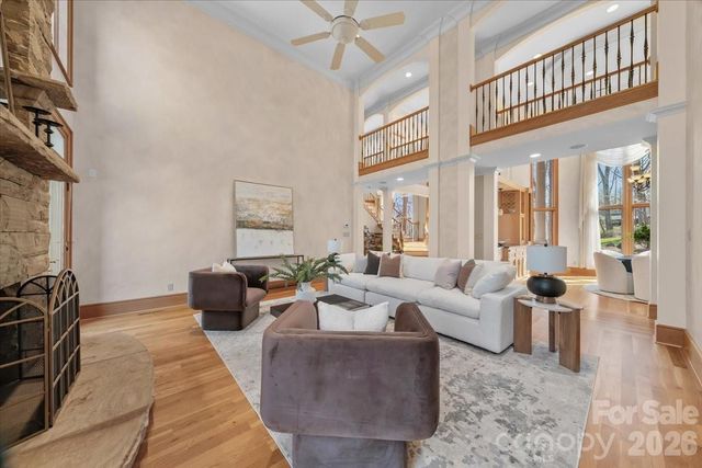 1043 Rolling Green Drive, Newton, NC 28658