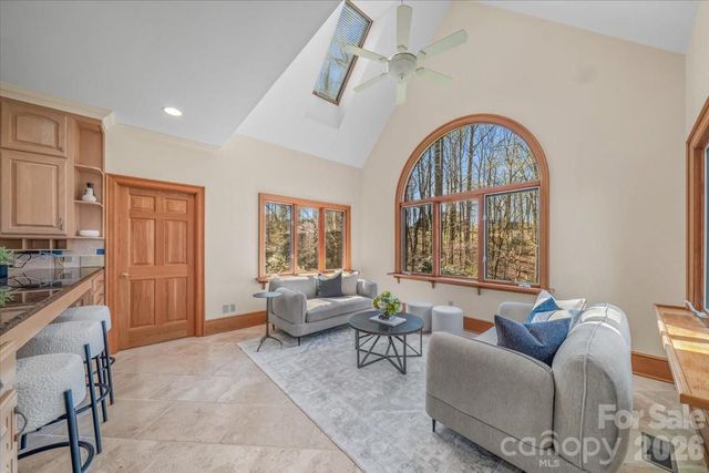 1043 Rolling Green Drive, Newton, NC 28658