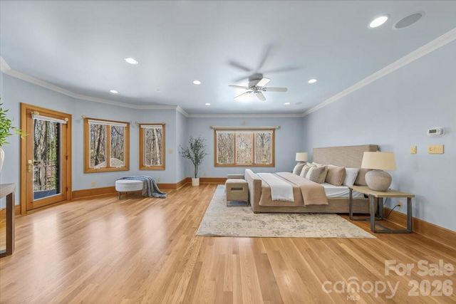 1043 Rolling Green Drive, Newton, NC 28658