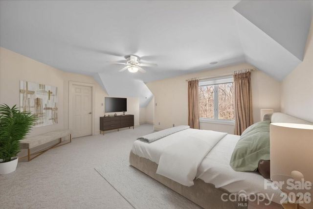 1043 Rolling Green Drive, Newton, NC 28658