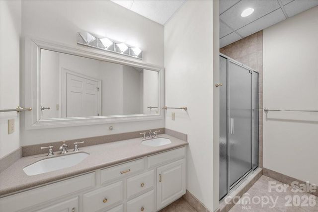 1043 Rolling Green Drive, Newton, NC 28658