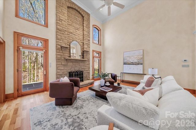 1043 Rolling Green Drive, Newton, NC 28658