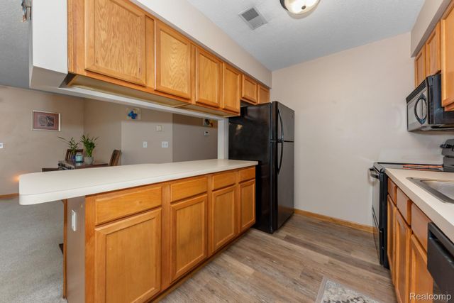 9624 Sawgrass Court, Van Buren Charter Township, MI 48111