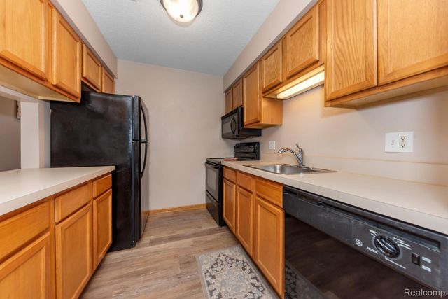 9624 Sawgrass Court, Van Buren Charter Township, MI 48111