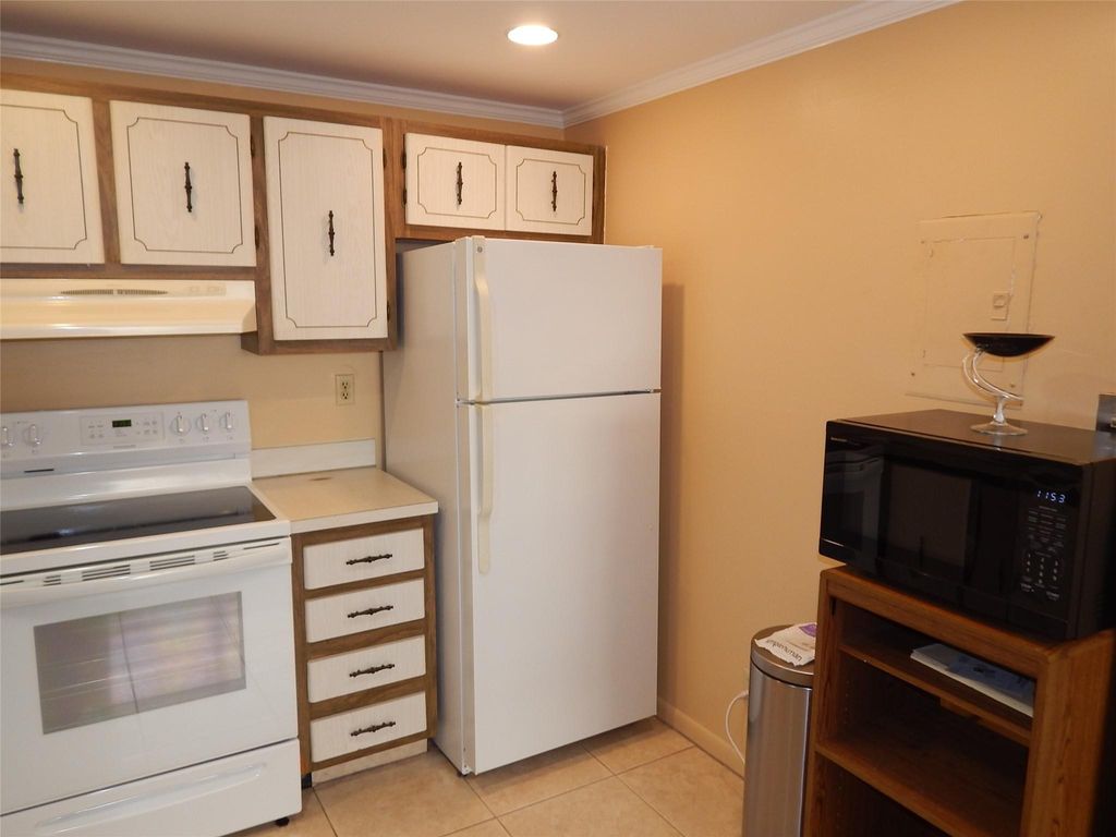 Image 12 of property listing at 393 Capri I 393, Delray Beach, FL 33484