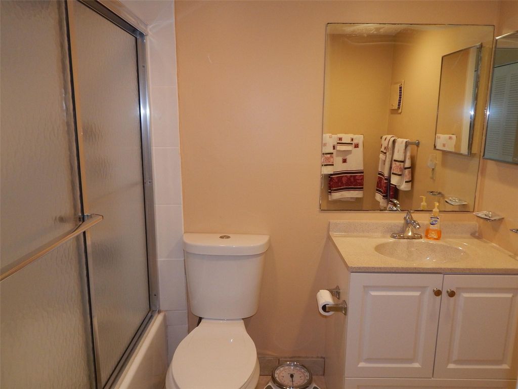 Image 17 of property listing at 393 Capri I 393, Delray Beach, FL 33484