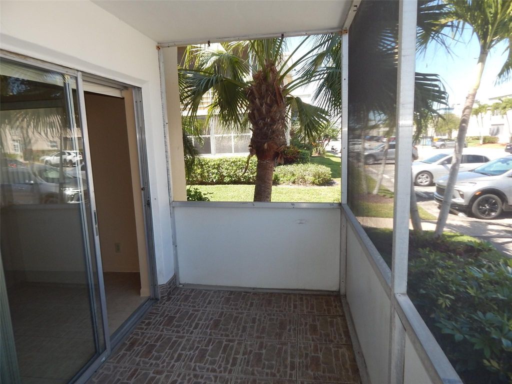Image 21 of property listing at 393 Capri I 393, Delray Beach, FL 33484